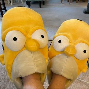 Homer Simpson Plush Novelty, Mens Slippers.  Women’s conversion 12